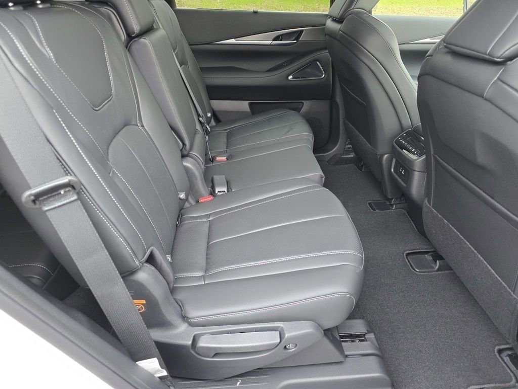 Certified 2025 INFINITI QX60 Luxe w/ Cargo Package image 21