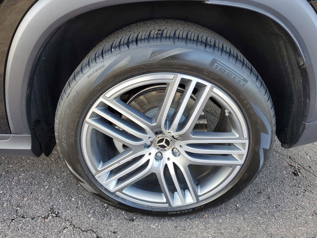 Used 2025 Mercedes-Benz GLS 450 4MATIC image 34