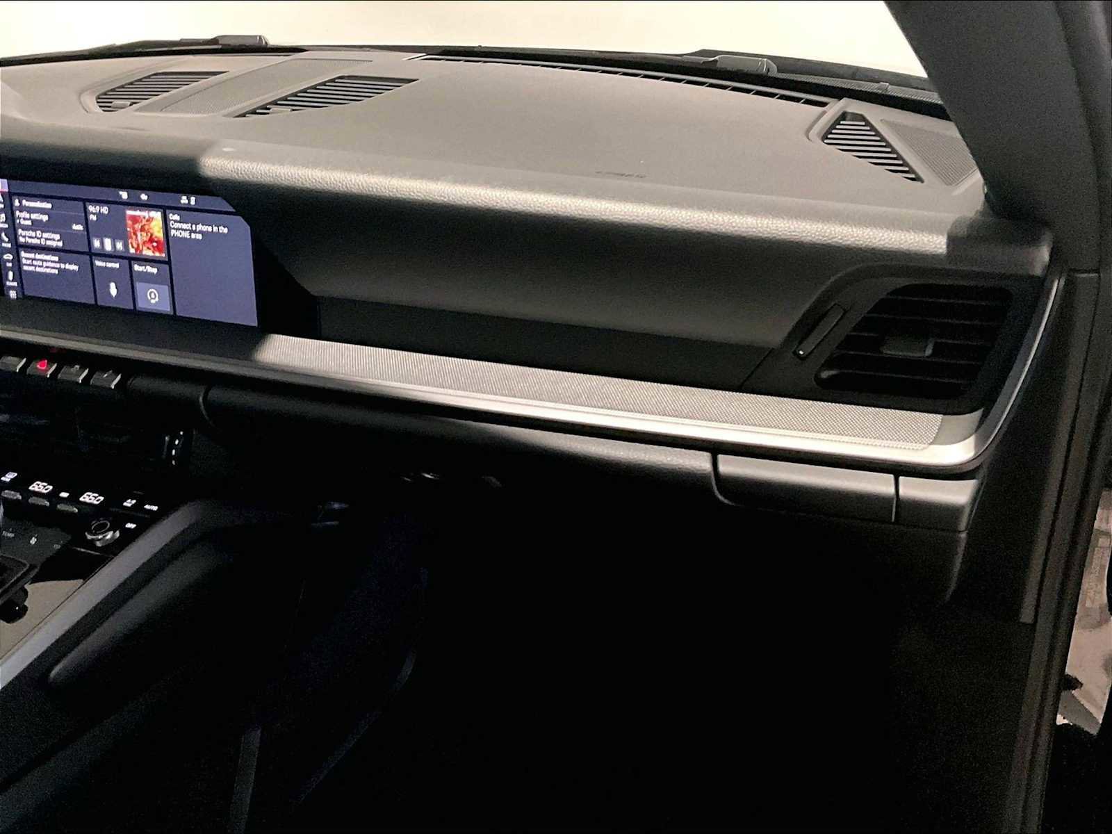 Used 2020 Porsche 911 Carrera image 23