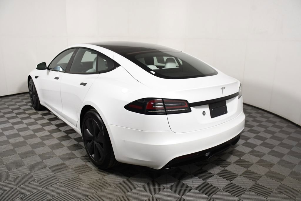 Used 2022 Tesla Model S image 4
