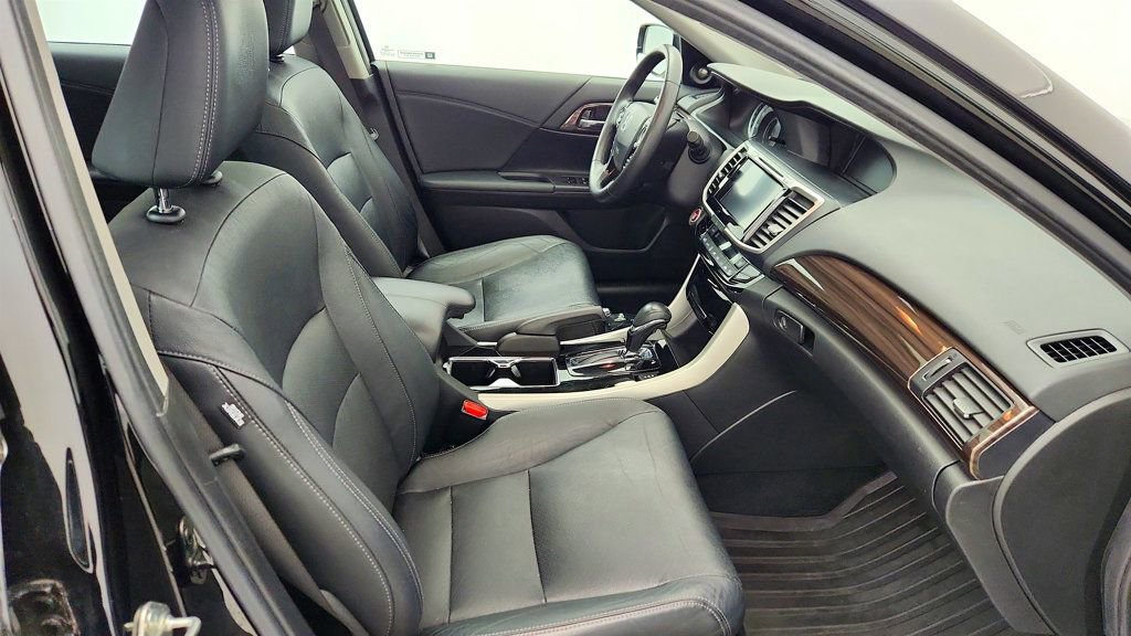 Used 2017 Honda Accord EX-L image 26