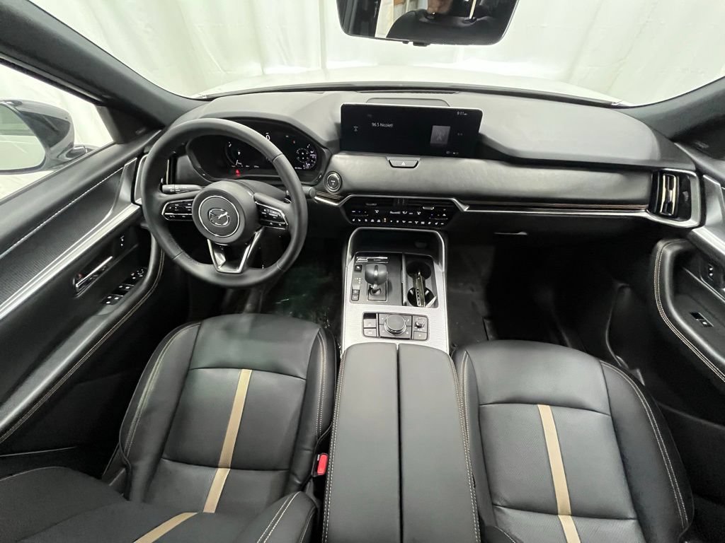 New 2025 MAZDA CX-70 Plug-In Hybrid w/ Premium Plus AWD/4WD image 13