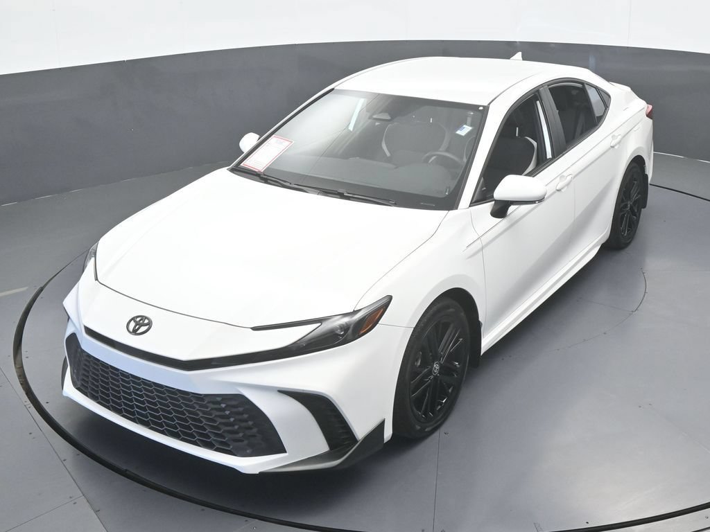 Used 2026 Toyota Camry SE FWD image 50