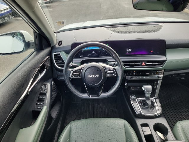 Used 2024 Kia Seltos SX AWD/4WD image 11