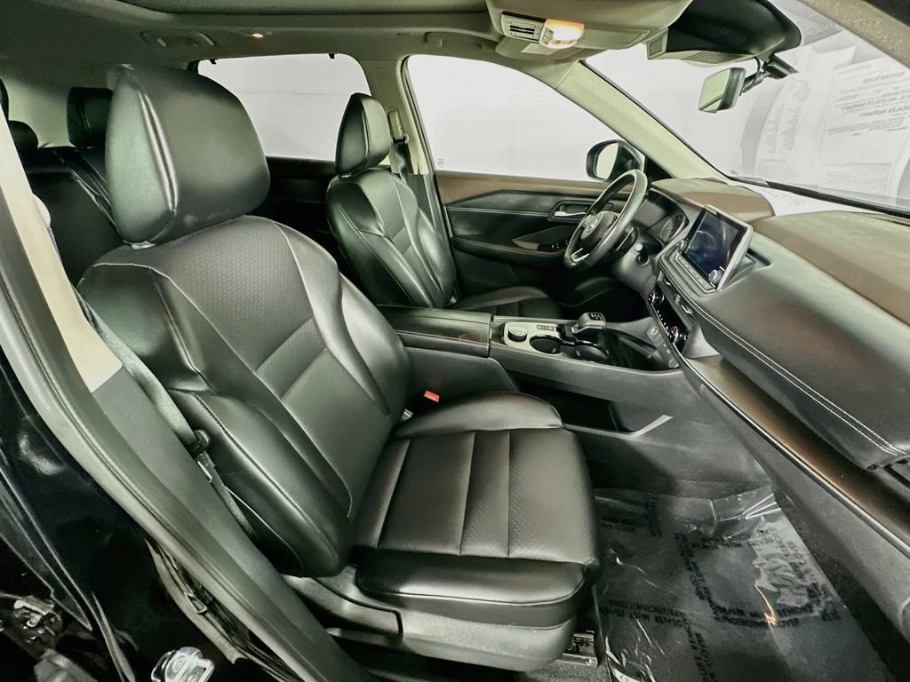 Certified 2023 Nissan Rogue SV w/ SV Premium B Package AWD/4WD image 38