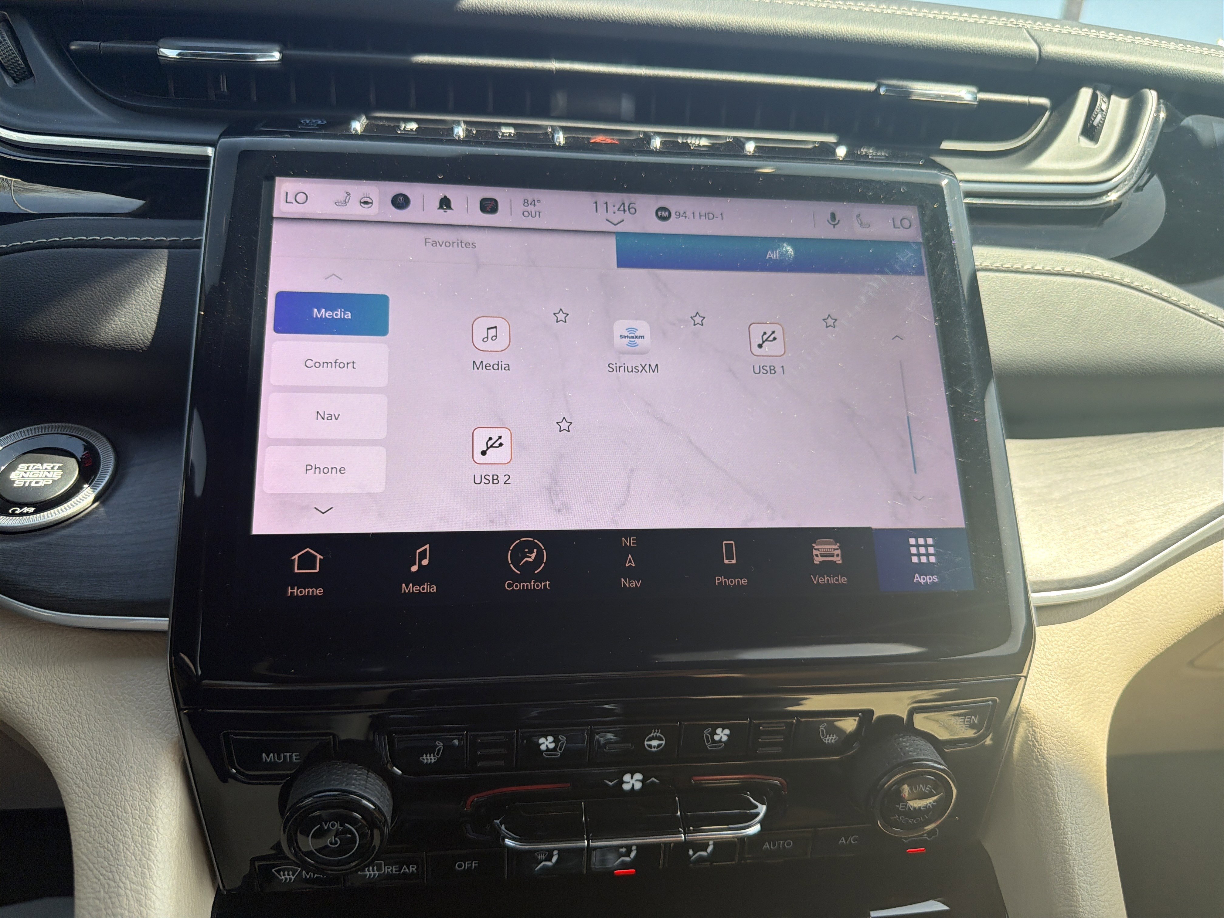 Certified 2022 Jeep Grand Cherokee Limited 4xe w/ Luxury Tech Group II AWD/4WD image 30