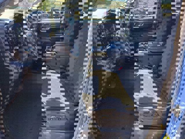 Used 2024 Chevrolet Silverado 1500 LT AWD/4WD image 14