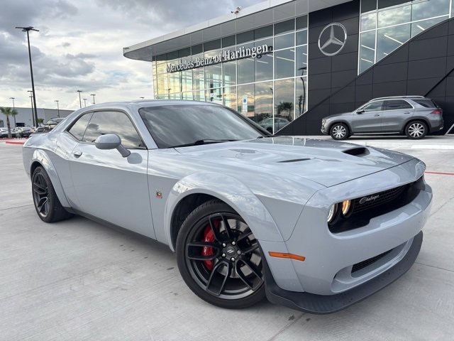Used 2022 Dodge Challenger R/T Scat Pack image 1