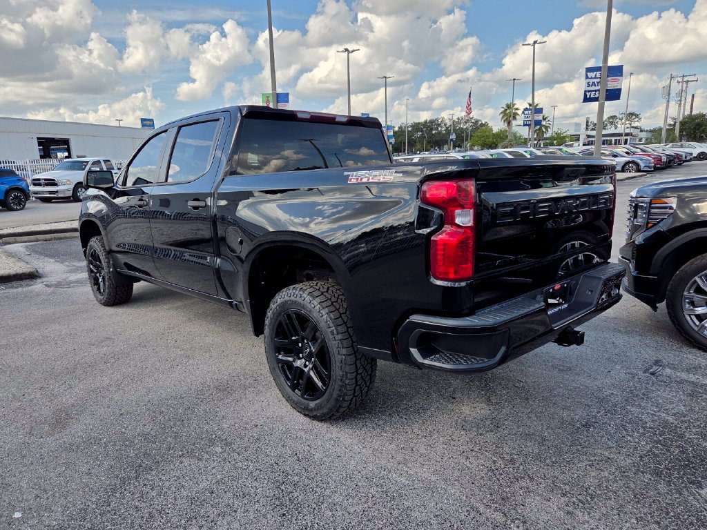 Used 2022 Chevrolet Silverado 1500 Custom Trail Boss w/ LPO, Dark Essentials Package AWD/4WD image 12