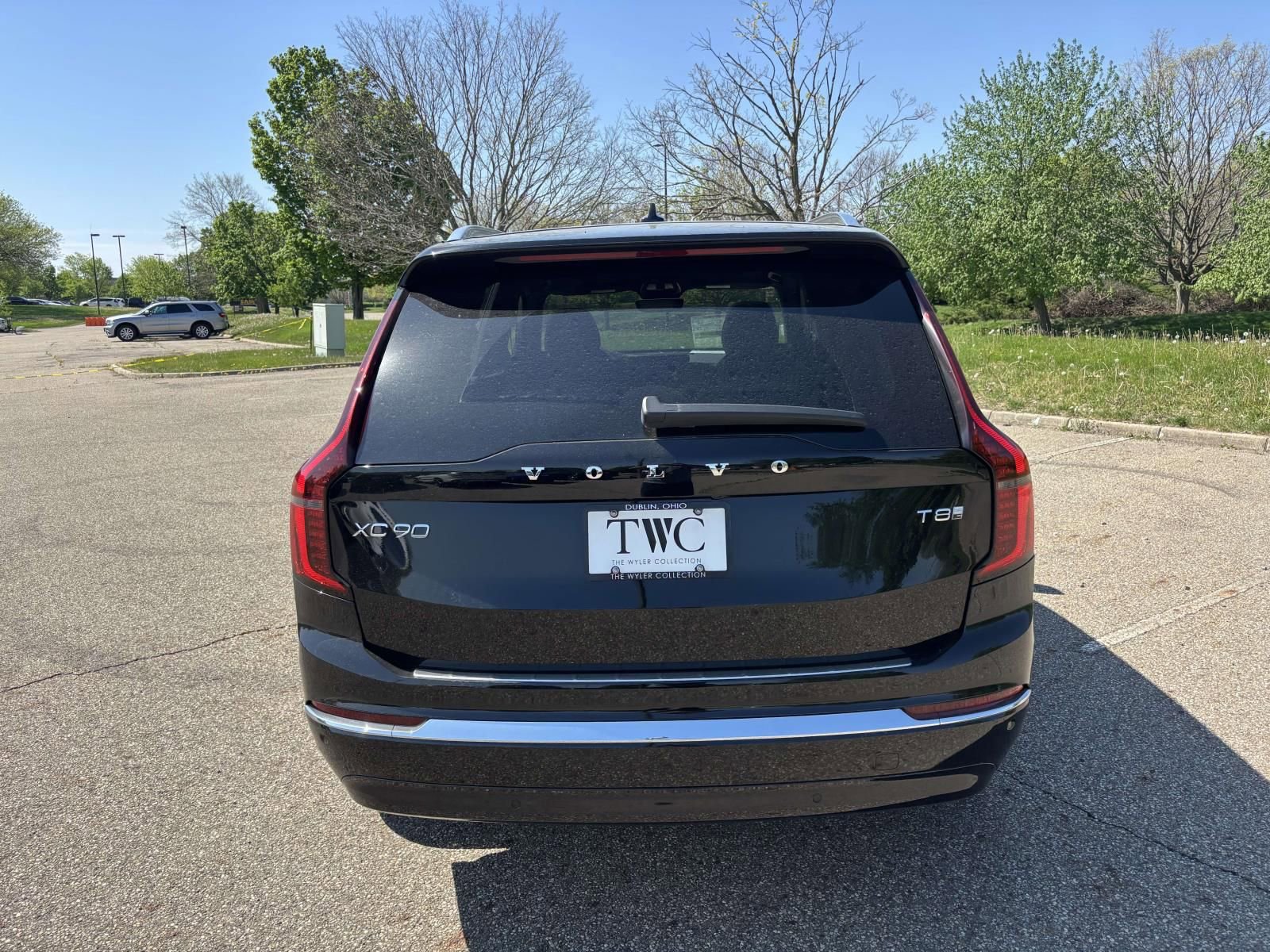 New 2026 Volvo XC90 T8 Plus w/ Protection Package Premier AWD/4WD image 6