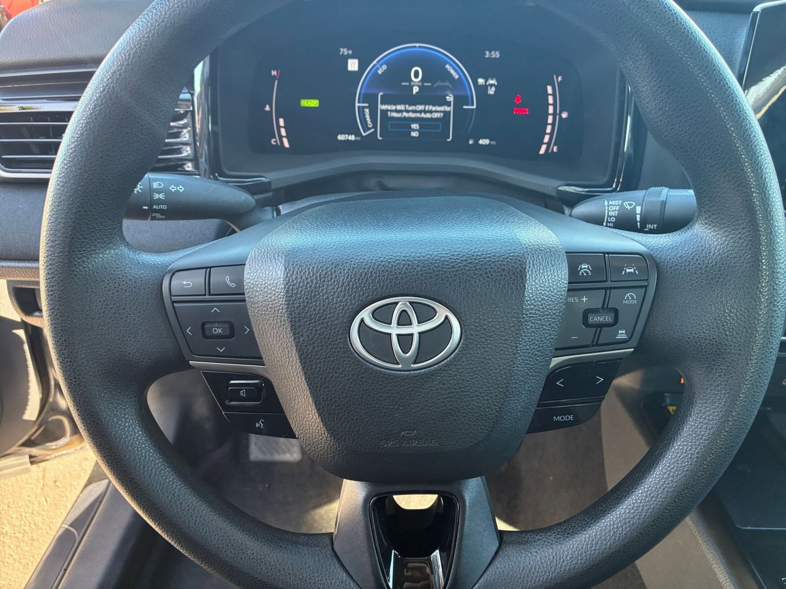 Used 2025 Toyota Camry LE image 27