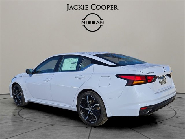 New 2025 Nissan Altima 2.5 SR image 3