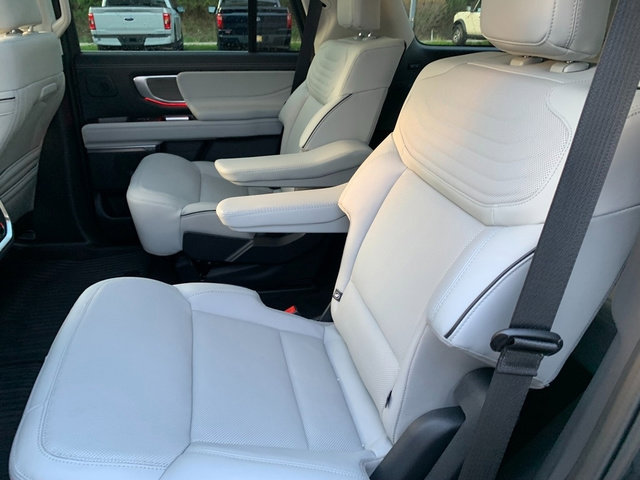 Used 2025 Ford Expedition Platinum w/ Platinum Ultimate Package image 17
