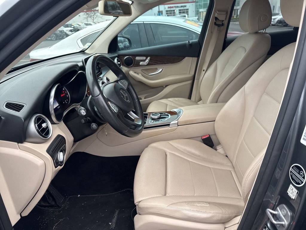 Used 2017 Mercedes-Benz GLC 300 image 5