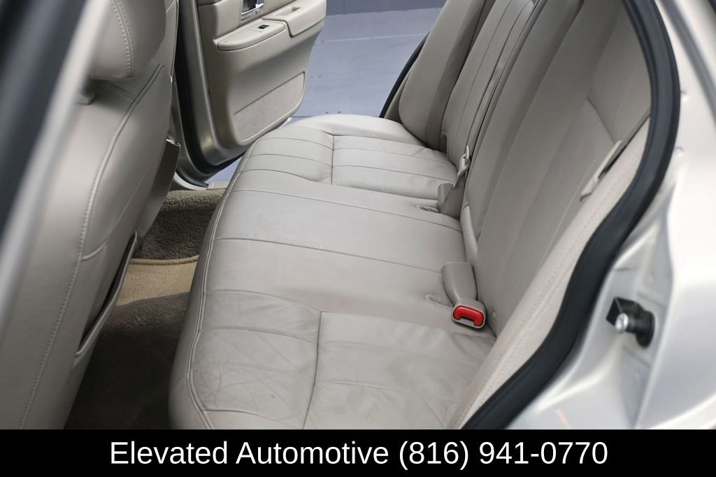 Used 2011 Mercury Grand Marquis LS RWD image 14