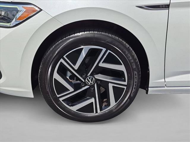 Certified 2022 Volkswagen Jetta SEL FWD image 26