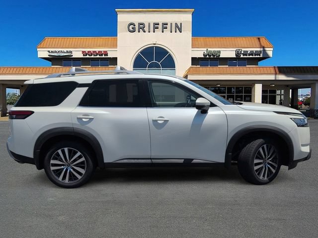 Used 2022 Nissan Pathfinder SL w/ SL Premium Package FWD image 3