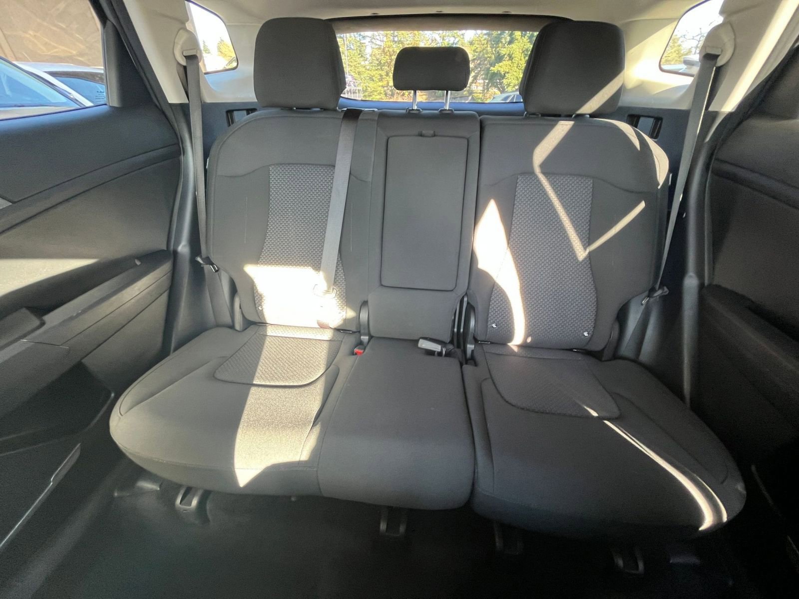 Used 2025 Kia Sportage LX image 38