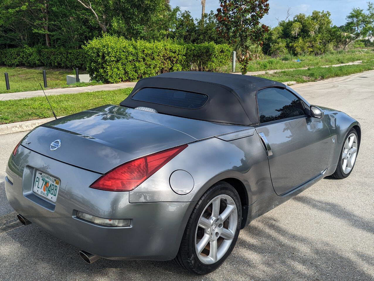 Used 2004 Nissan 350Z Touring image 6