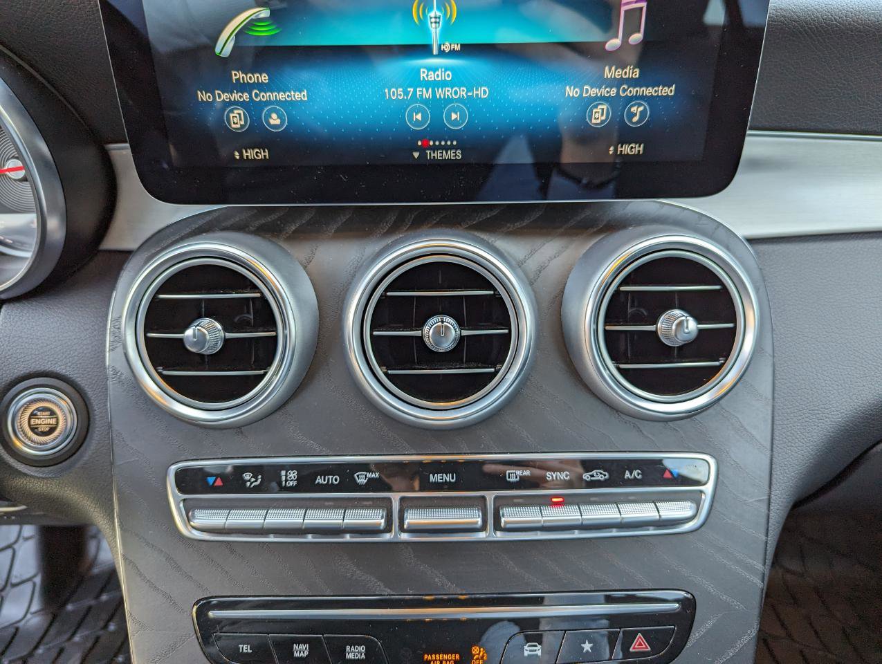 Used 2021 Mercedes-Benz GLC 300 GLC 300 4MATIC SUV image 23