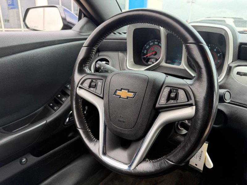 Used 2015 Chevrolet Camaro LT RWD image 9