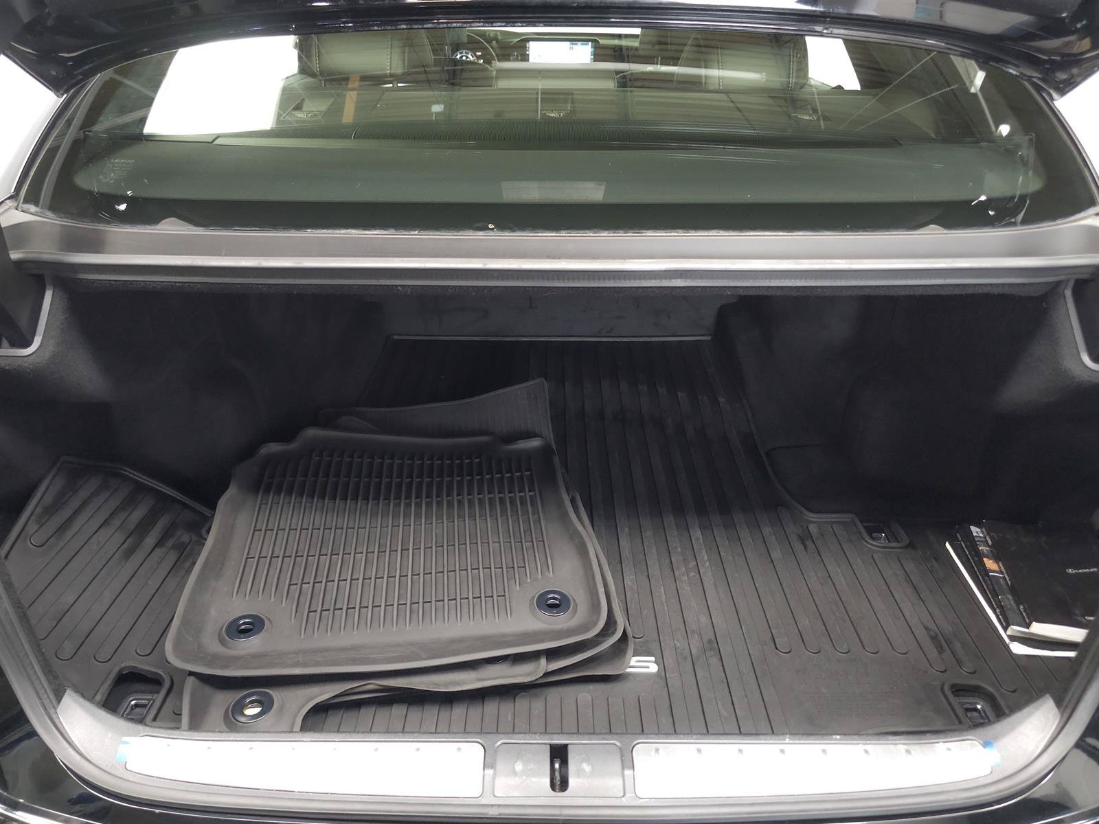 Used 2022 Lexus LS 500 AWD w/ Interior Upgrade Package image 11
