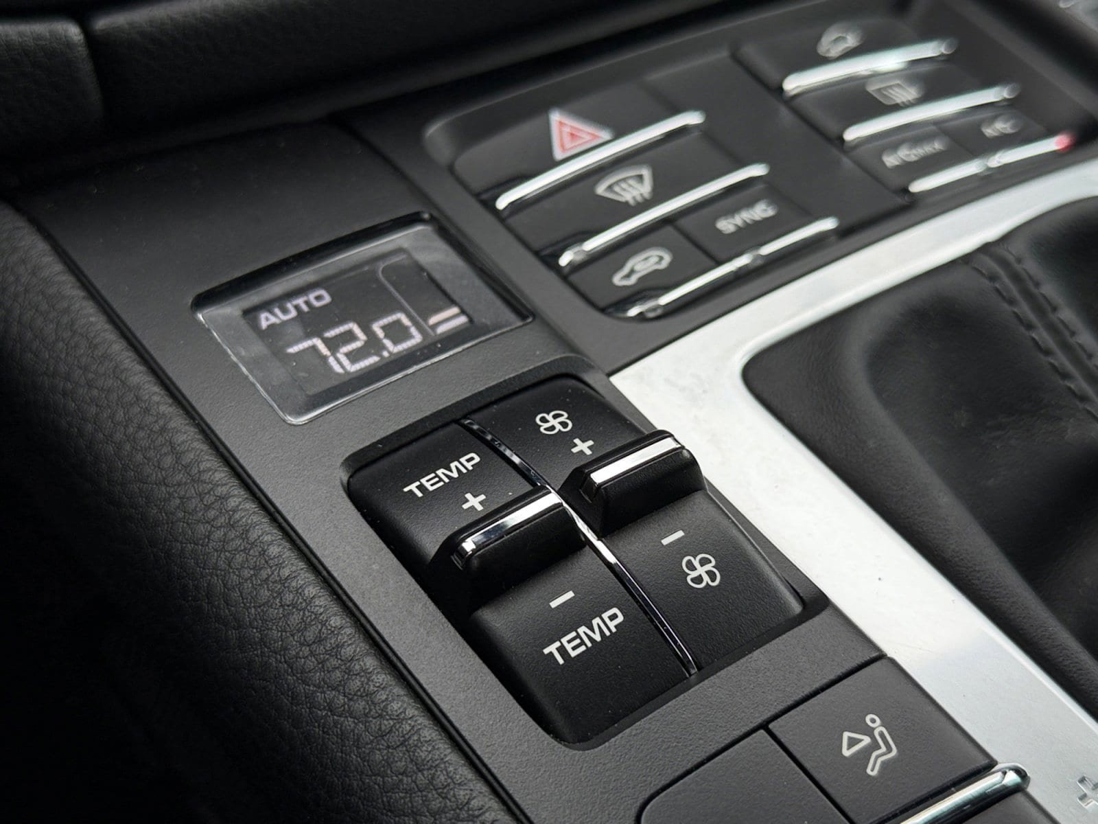 Certified 2020 Porsche Macan image 34