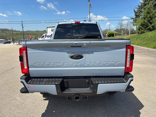 Used 2024 Ford F250 Lariat w/ Lariat Ultimate Package AWD/4WD image 3