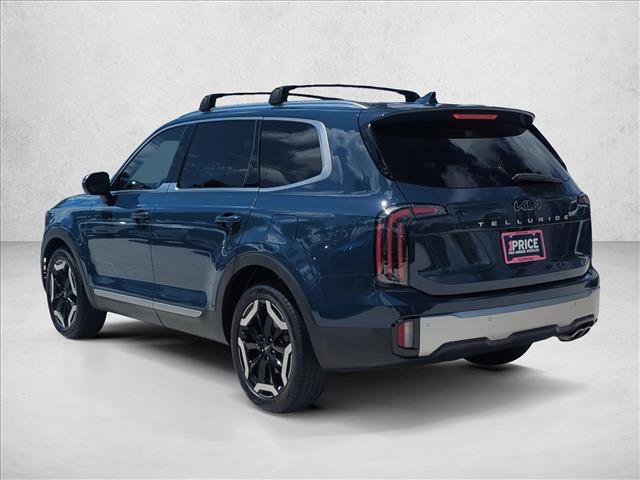 Used 2023 Kia Telluride EX w/ EX Captain's Chair Package image 8