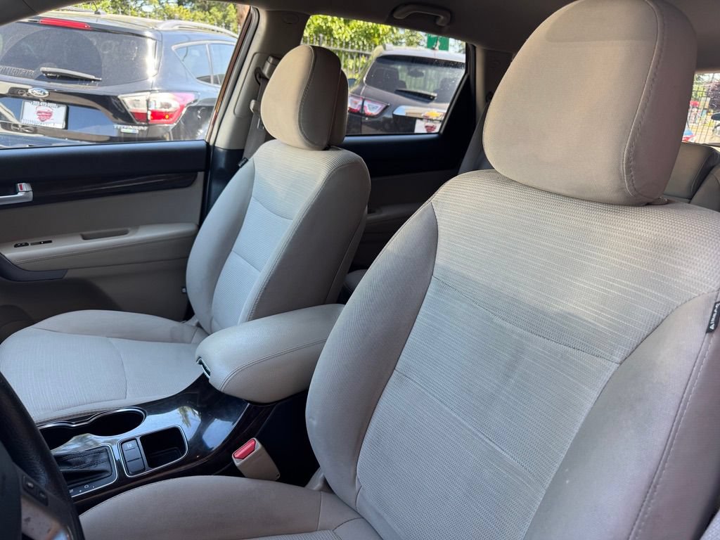 Used 2014 Kia Sorento LX AWD/4WD image 11
