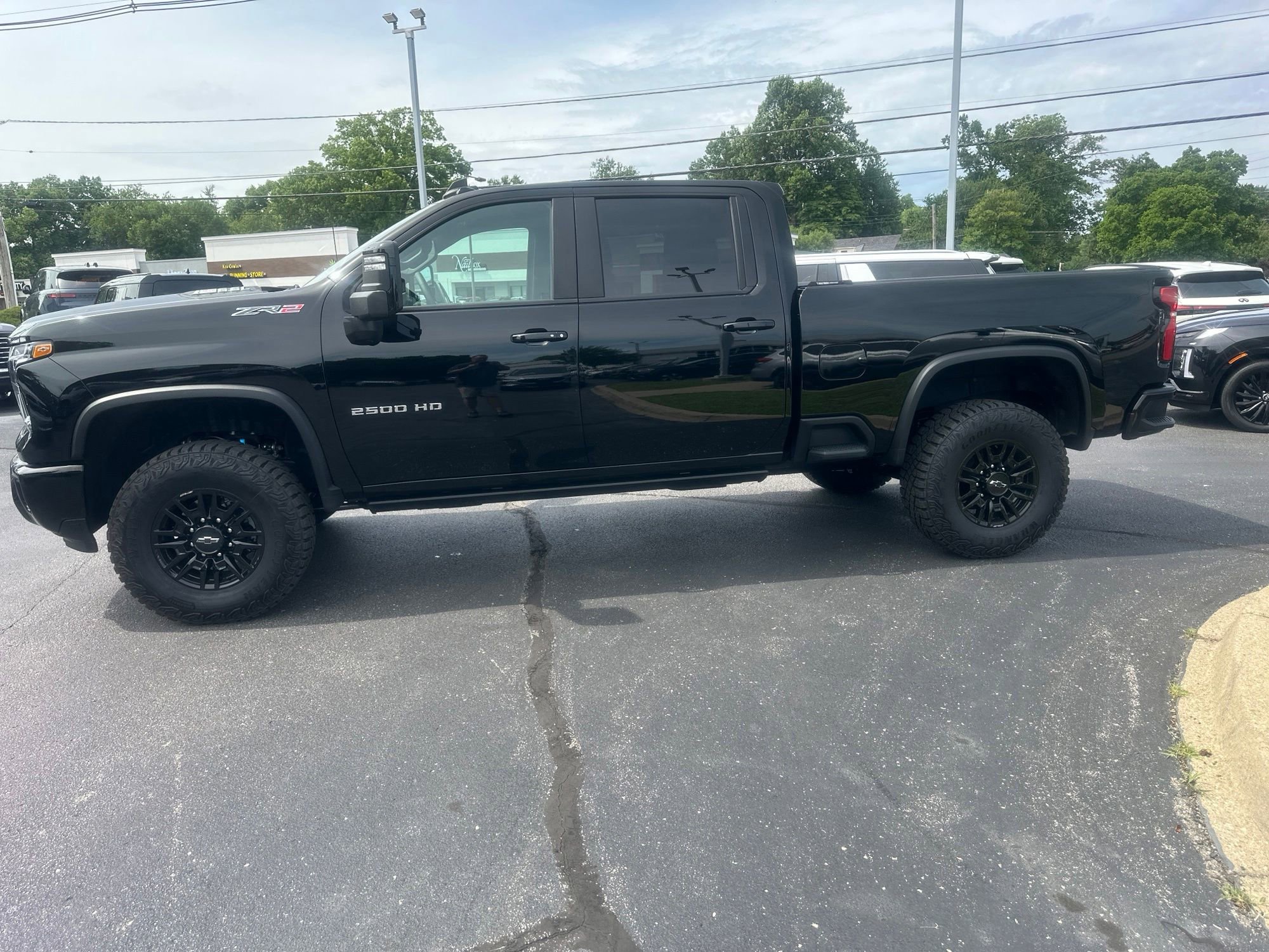 Used 2026 Chevrolet Silverado 2500 ZR2 AWD/4WD image 6