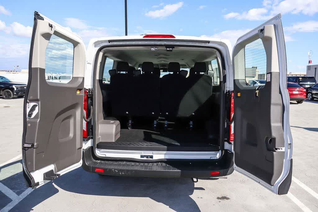 Used 2023 Ford Transit 350 XL image 31