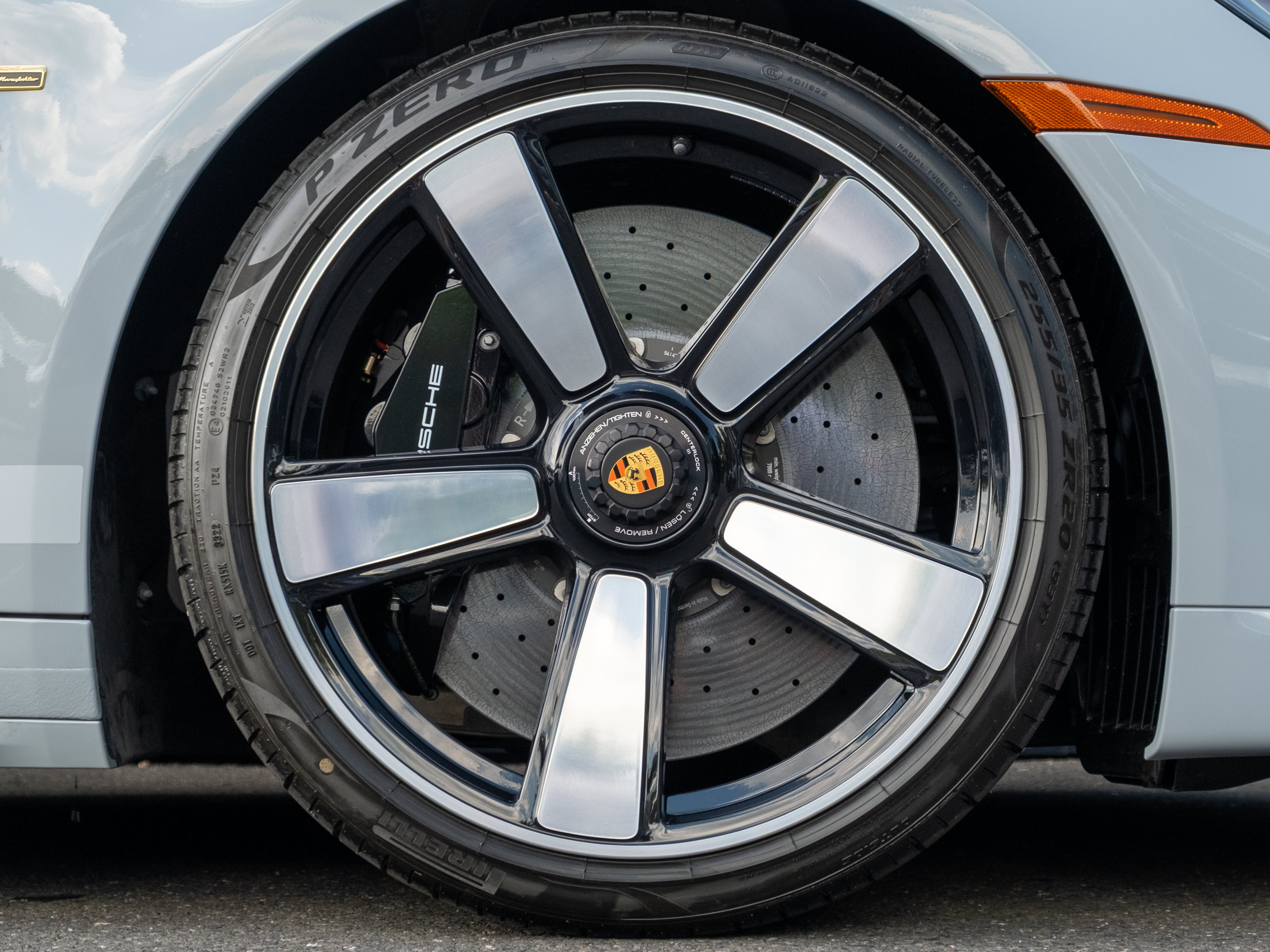 Used 2023 Porsche 911 Sport Classic RWD image 15