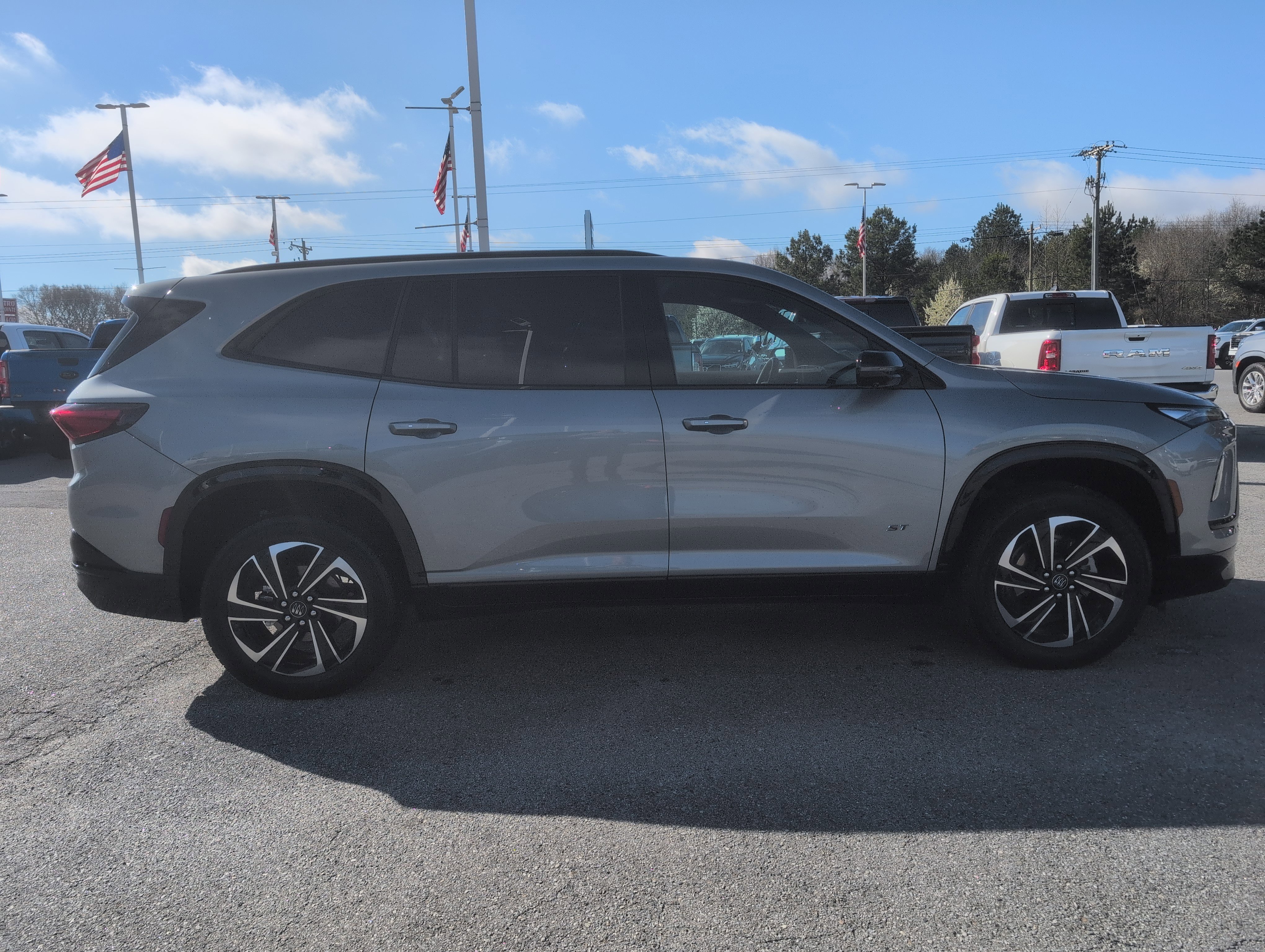 Used 2025 Buick Enclave Sport Touring w/ LPO, Floor Liner Package image 11