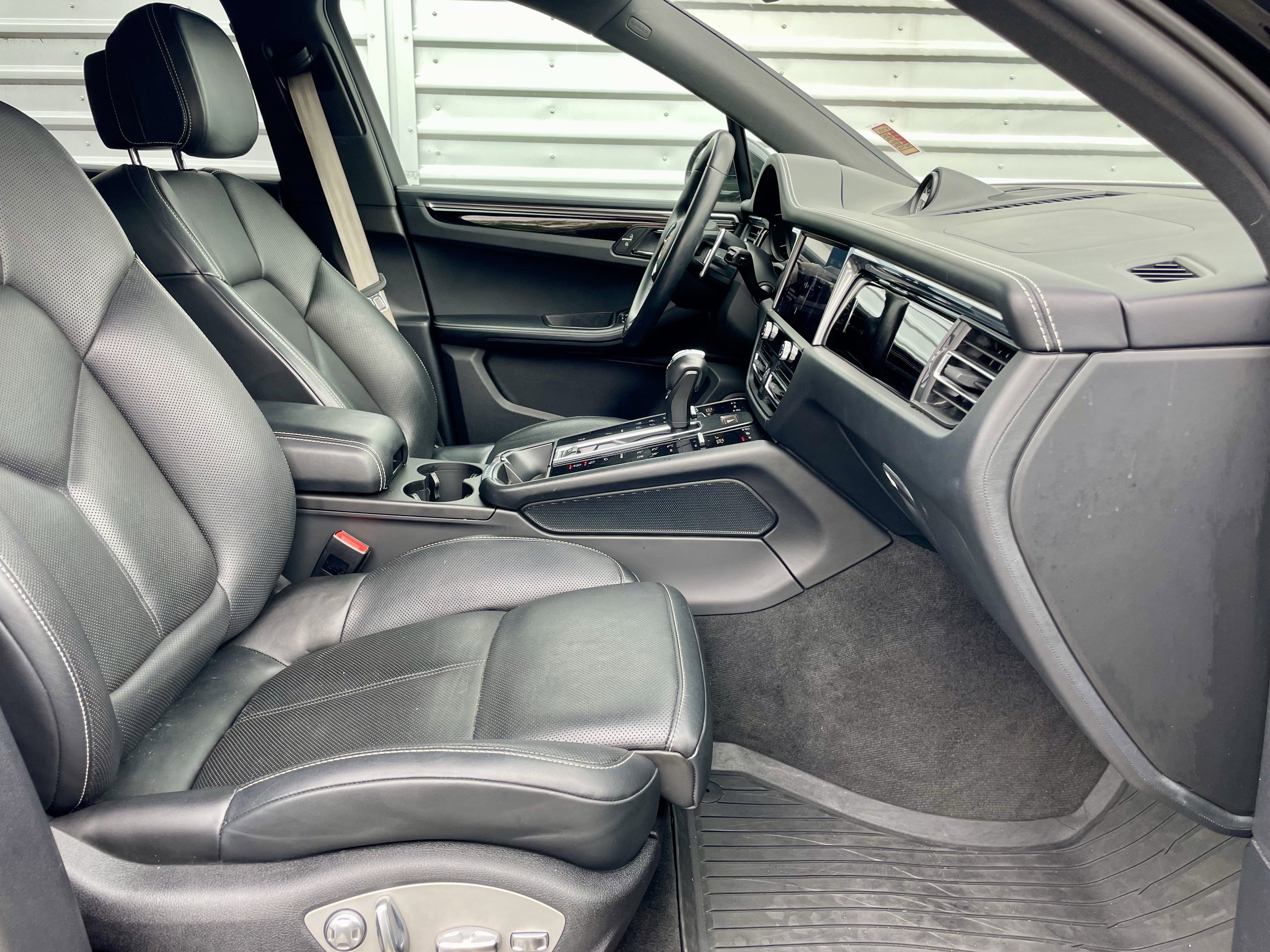 Used 2023 Porsche Macan S w/ Premium Package Plus image 15