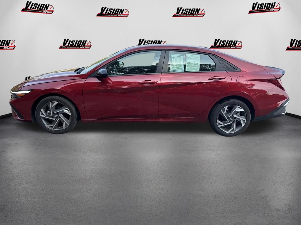 Used 2025 Hyundai Elantra Sport w/ Cargo Package FWD image 8