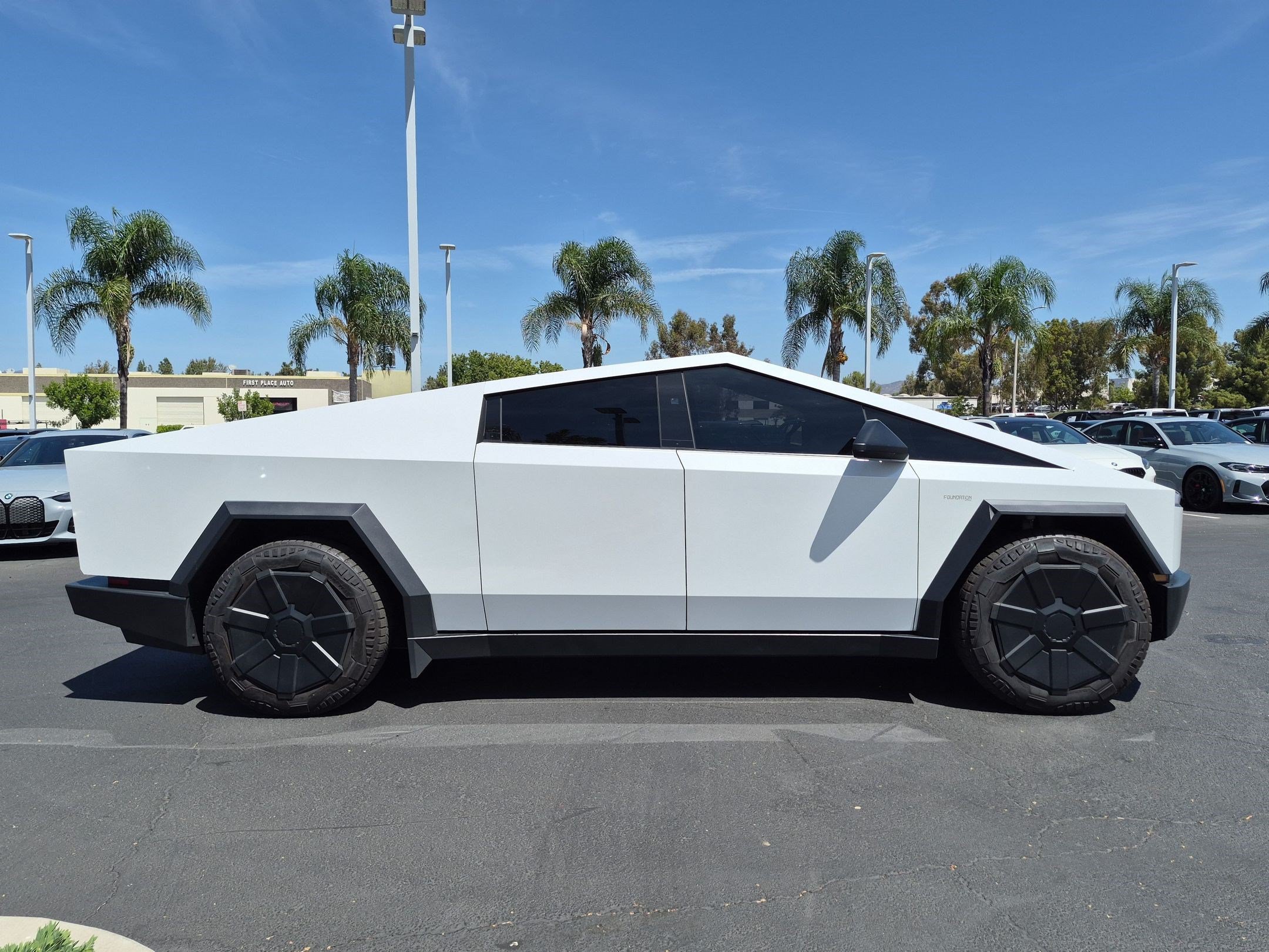 Used 2024 Tesla Cybertruck Cyberbeast AWD/4WD image 9