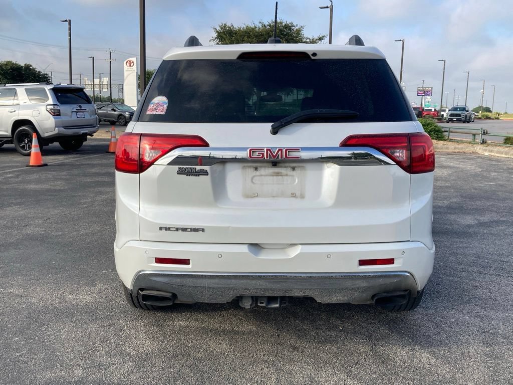 Used 2018 GMC Acadia Denali w/ Technology Package FWD image 6