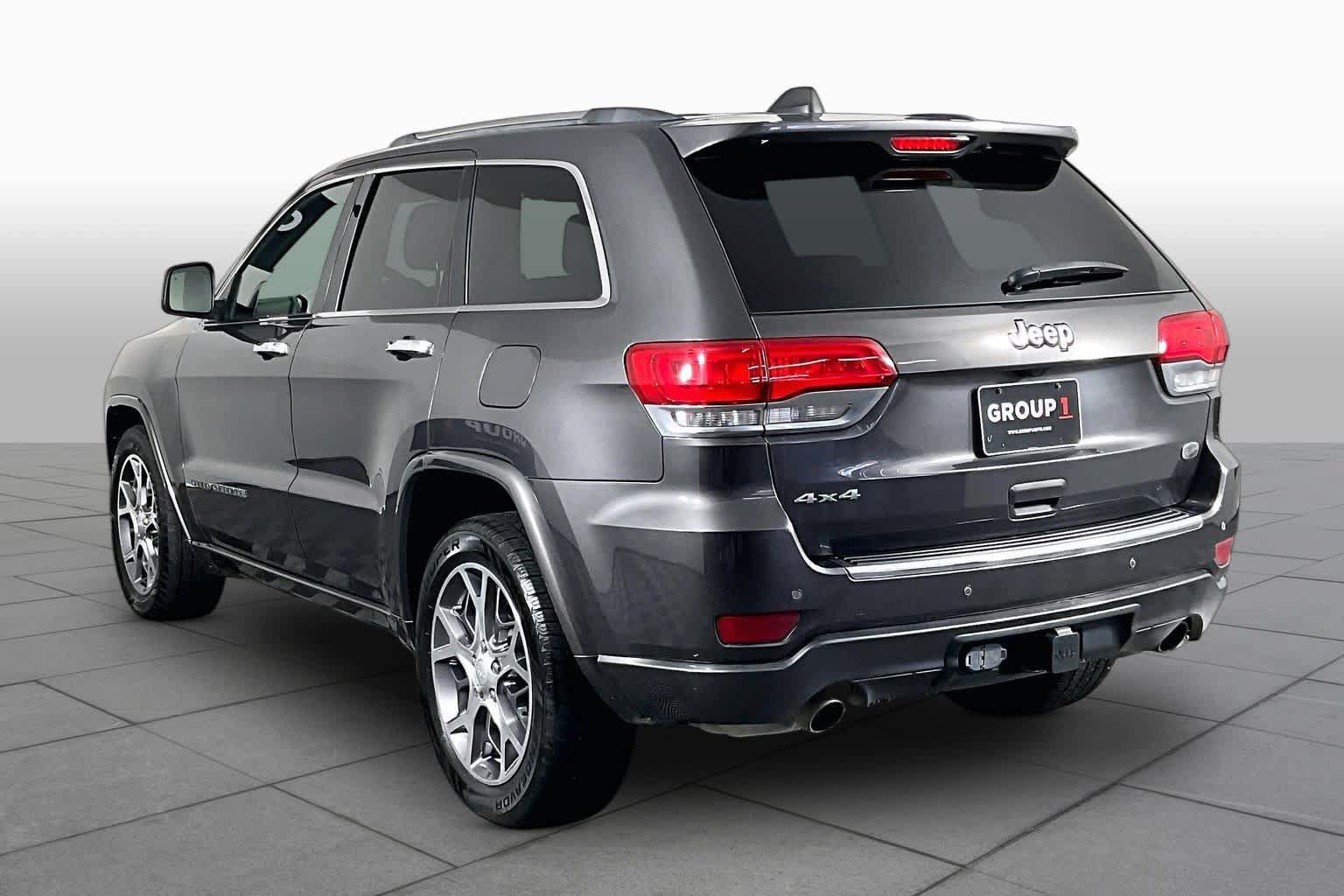 Used 2020 Jeep Grand Cherokee Overland AWD/4WD image 12