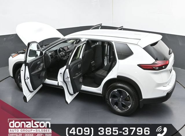 Used 2025 Nissan Rogue SV AWD/4WD image 26