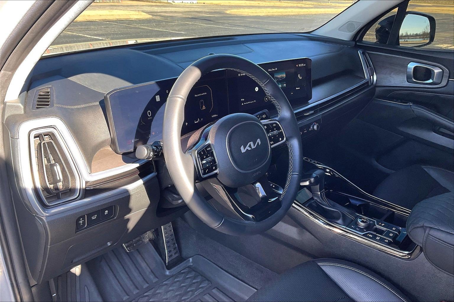 Used 2025 Kia Sorento SX image 15