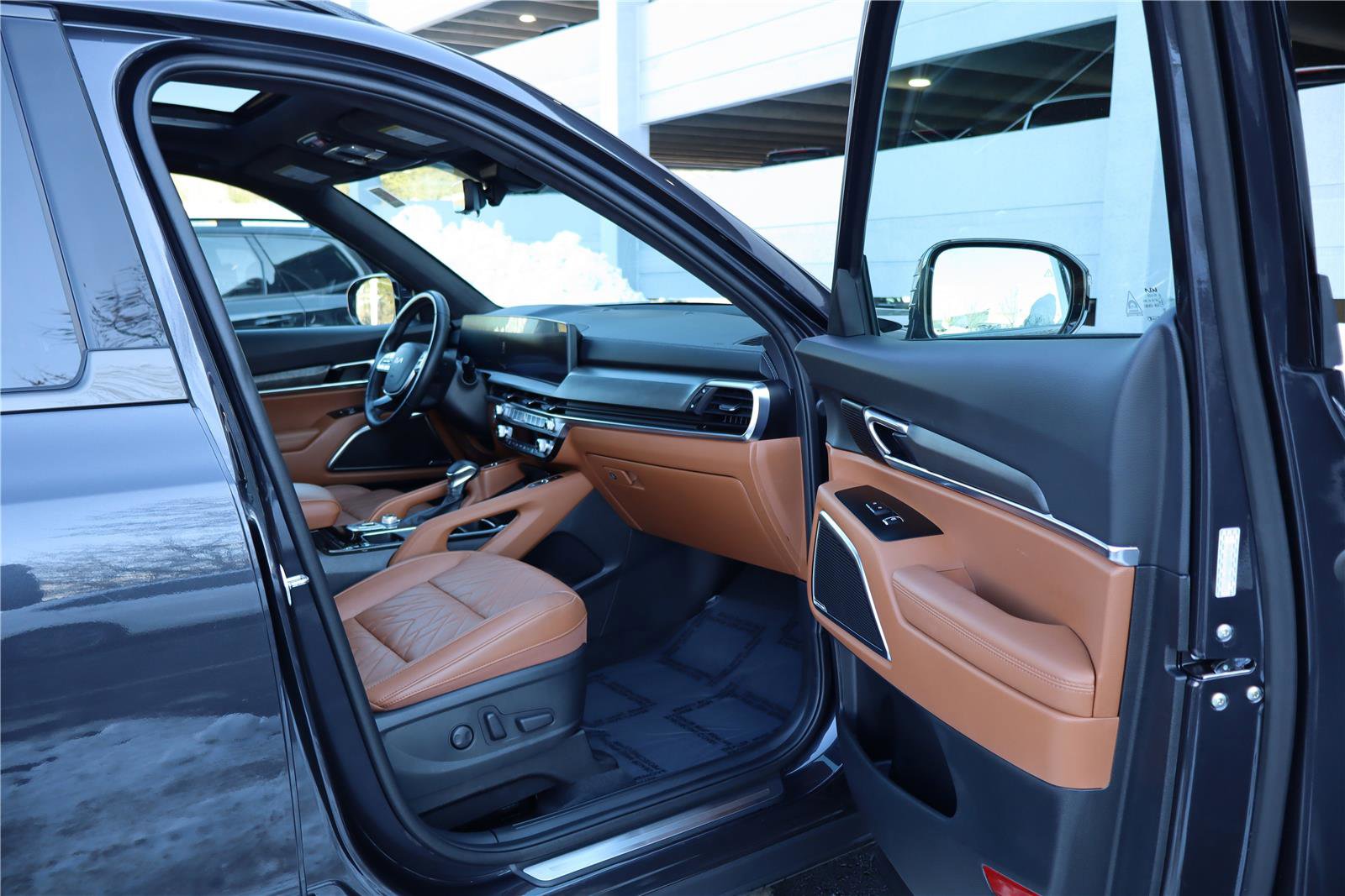 Used 2025 Kia Telluride SX Prestige X-Line image 28