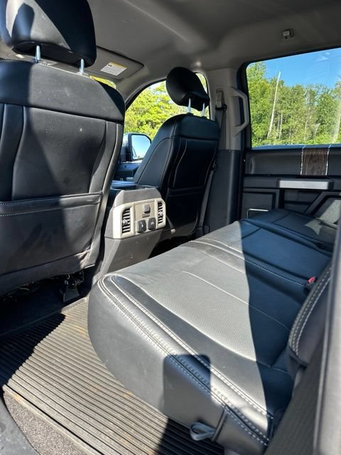 Used 2019 Ford F150 Lariat w/ Equipment Group 502A Luxury AWD/4WD image 12