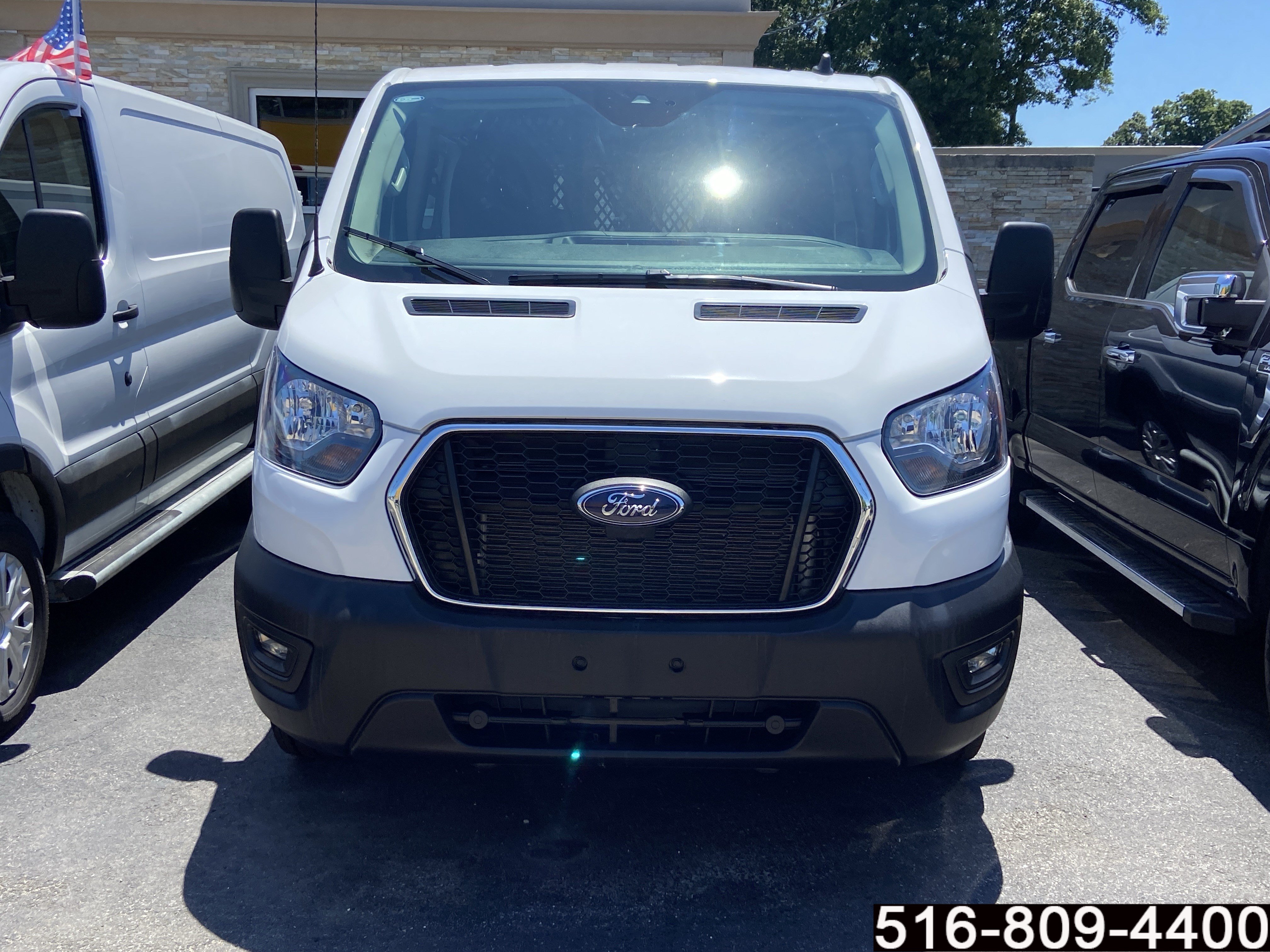 Used 2024 Ford Transit 250 Low Roof w/ Exterior Upgrade Package RWD image 2