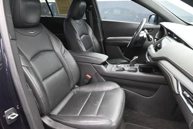 Used 2023 Cadillac XT4 Premium Luxury w/ Cold Weather Package FWD image 33