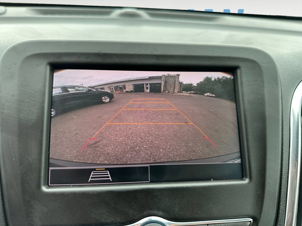 Used 2024 Chevrolet Equinox LS w/ Midnight Edition FWD image 18