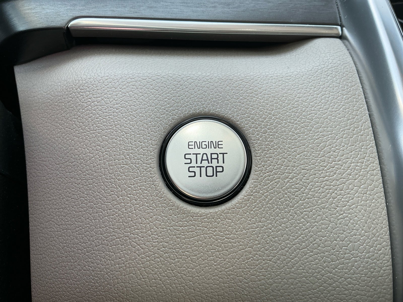 Used 2024 Kia Sorento SX Prestige image 30