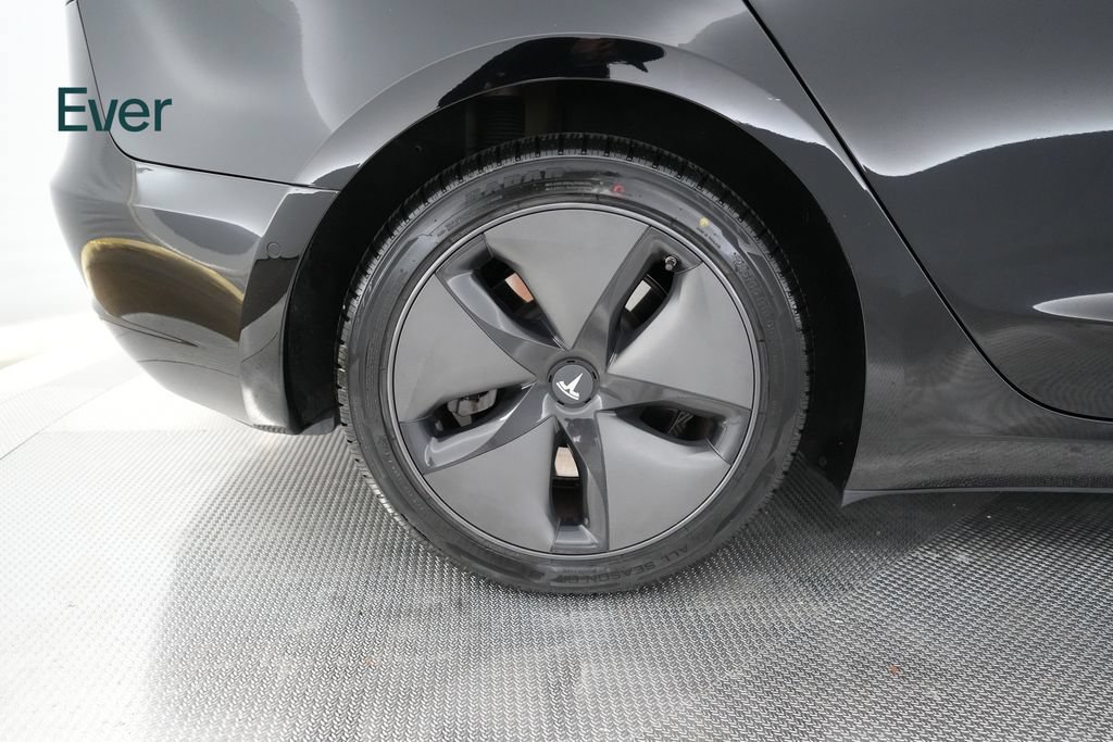 Used 2018 Tesla Model 3 Mid Range RWD image 19