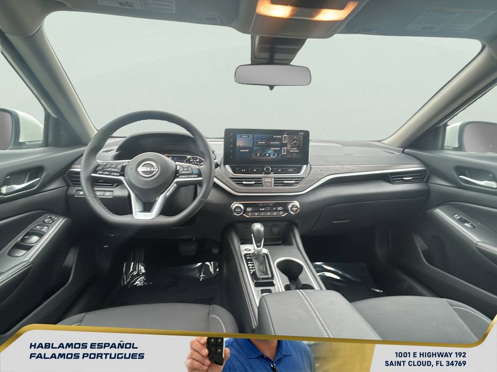 Used 2025 Nissan Altima 2.5 SV w/ SV Premium Package image 24