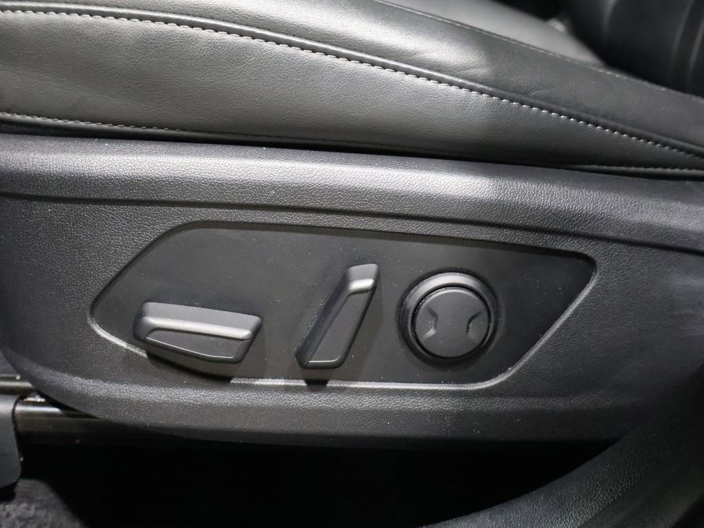 Used 2024 Kia Sorento S image 10